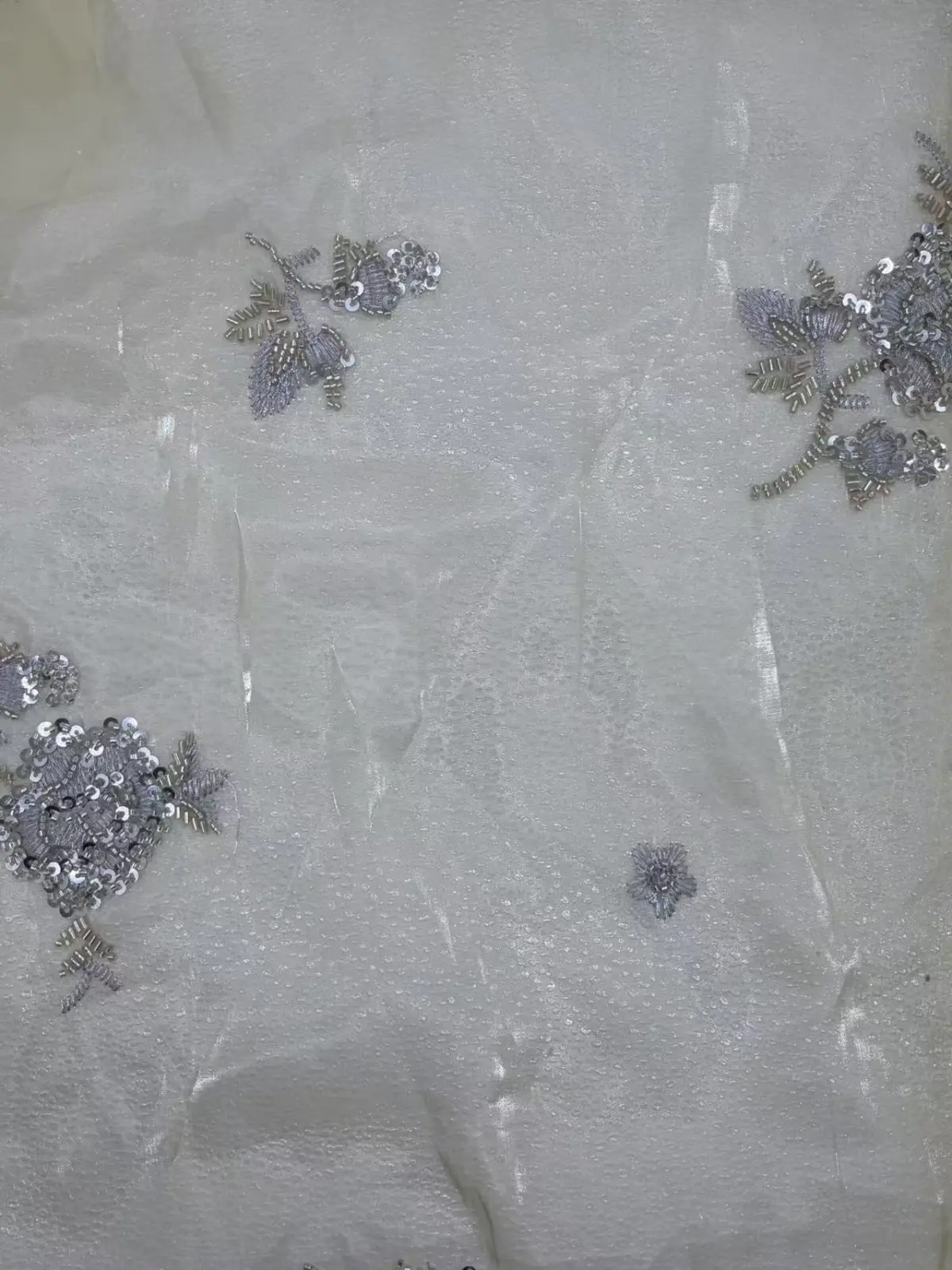 NIUNIU TEXTILE 全涤黄底银珠片绣花 100%T